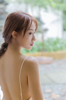 皇上撞着太子妃的秘密的小说